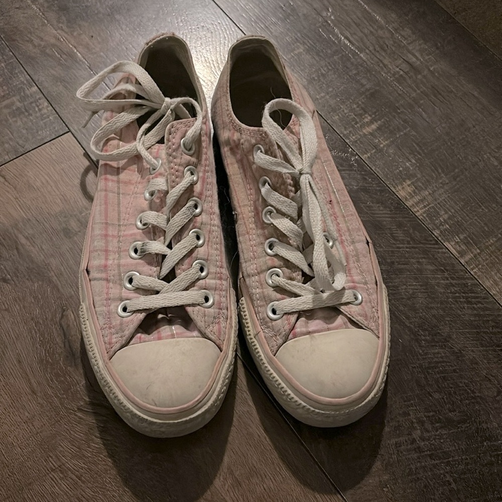 Women’s converse